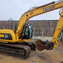 JCB JS130LC