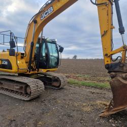 JCB JS130LC